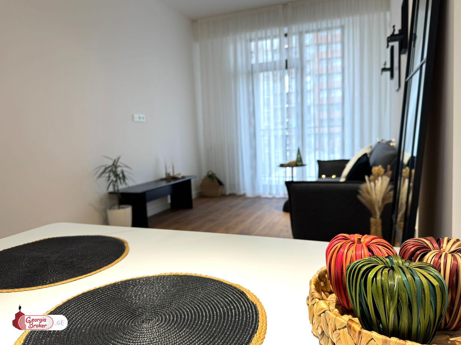 იყიდება ახალი გარემონტებული 2 ოთახიანი ბინა